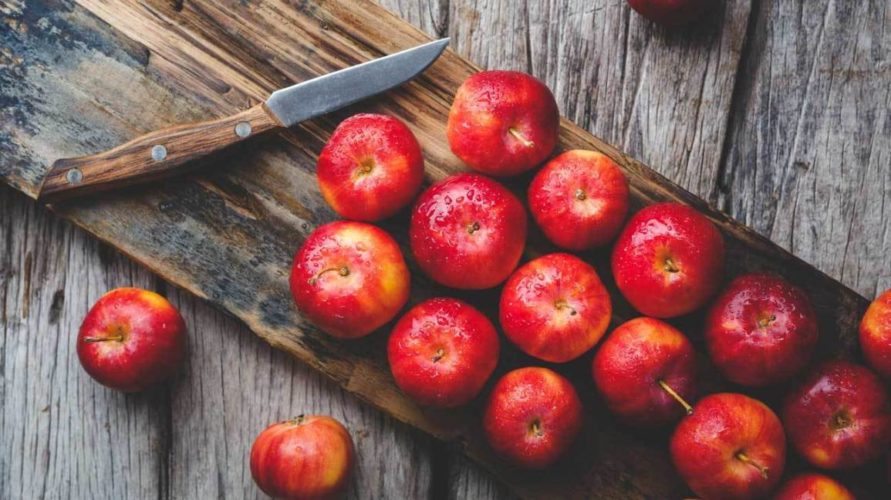 Jabłka jeść ze skórką czy bez? Praska Giełda Spożywcza